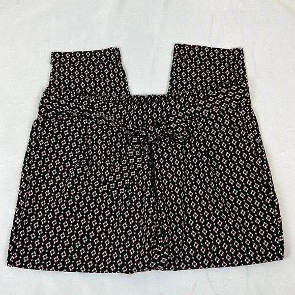 NEW Torrid Print Crop Taper Lag Pant Size 2X - Picture 1 of 7